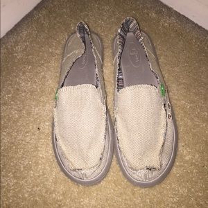 Sanuk shoes